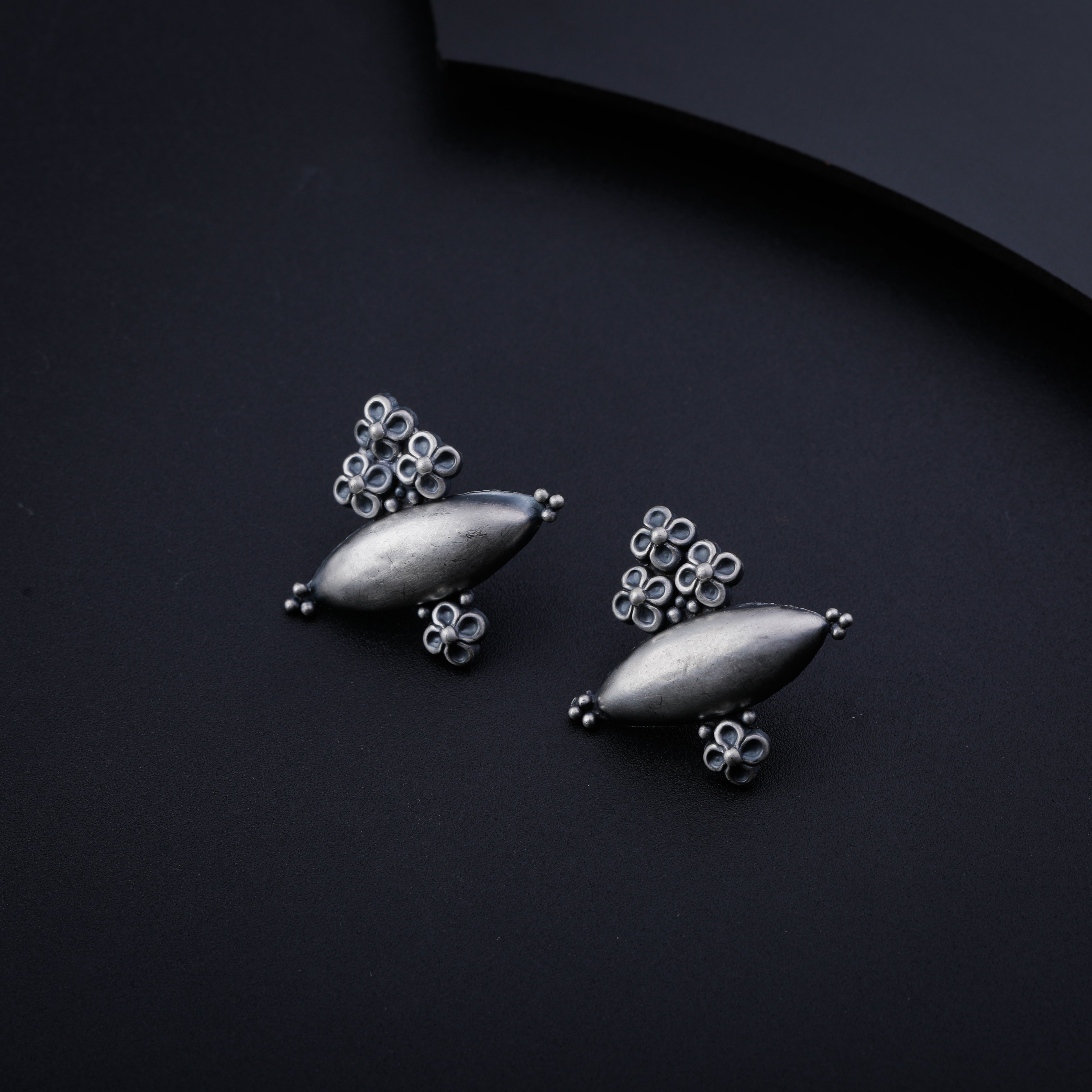 Silver Tribal Motif Earring