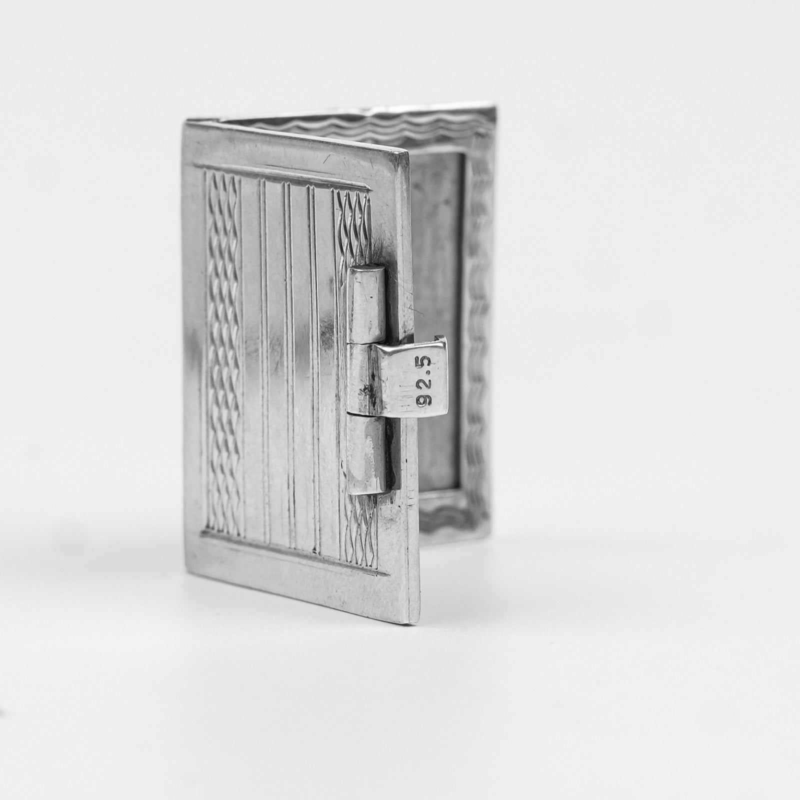 Silver Foldable Memory Frame – Big