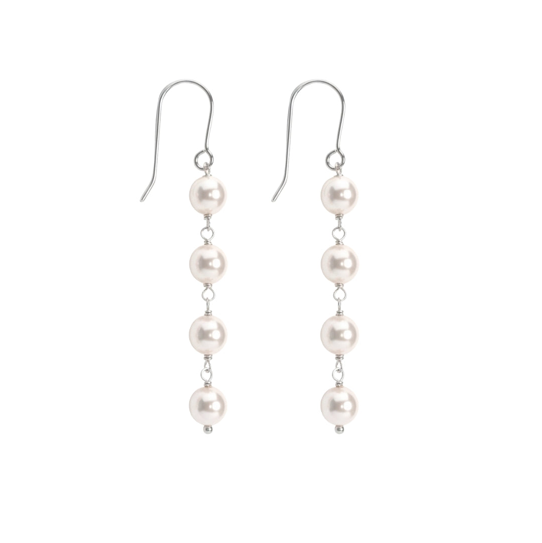 Pearl dangling earring