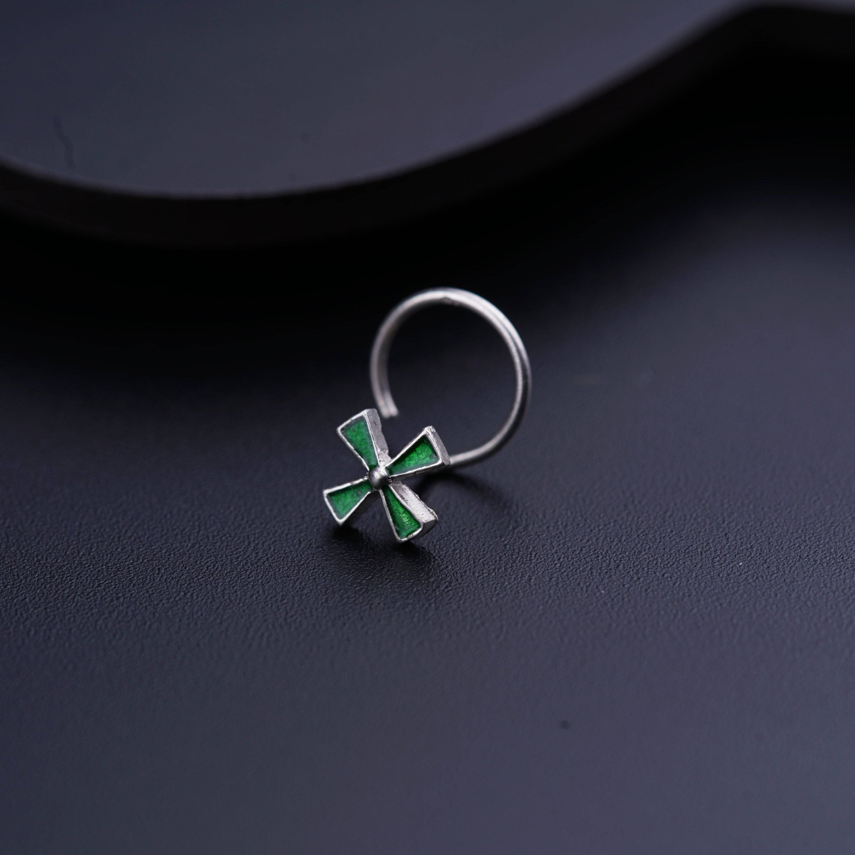 Pinwheel Nosepin ( Pierced ) - Green
