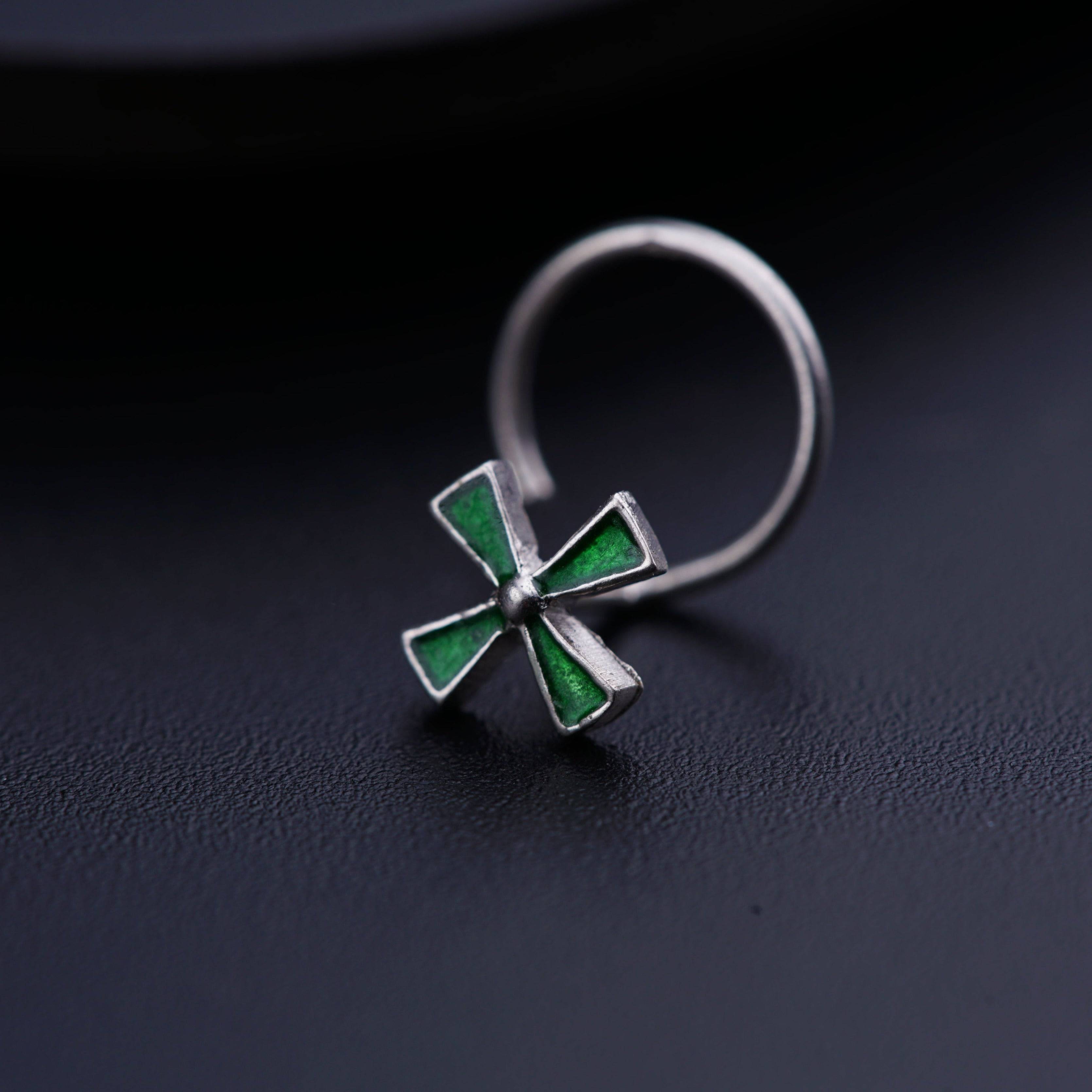 Pinwheel Nosepin ( Pierced ) - Green