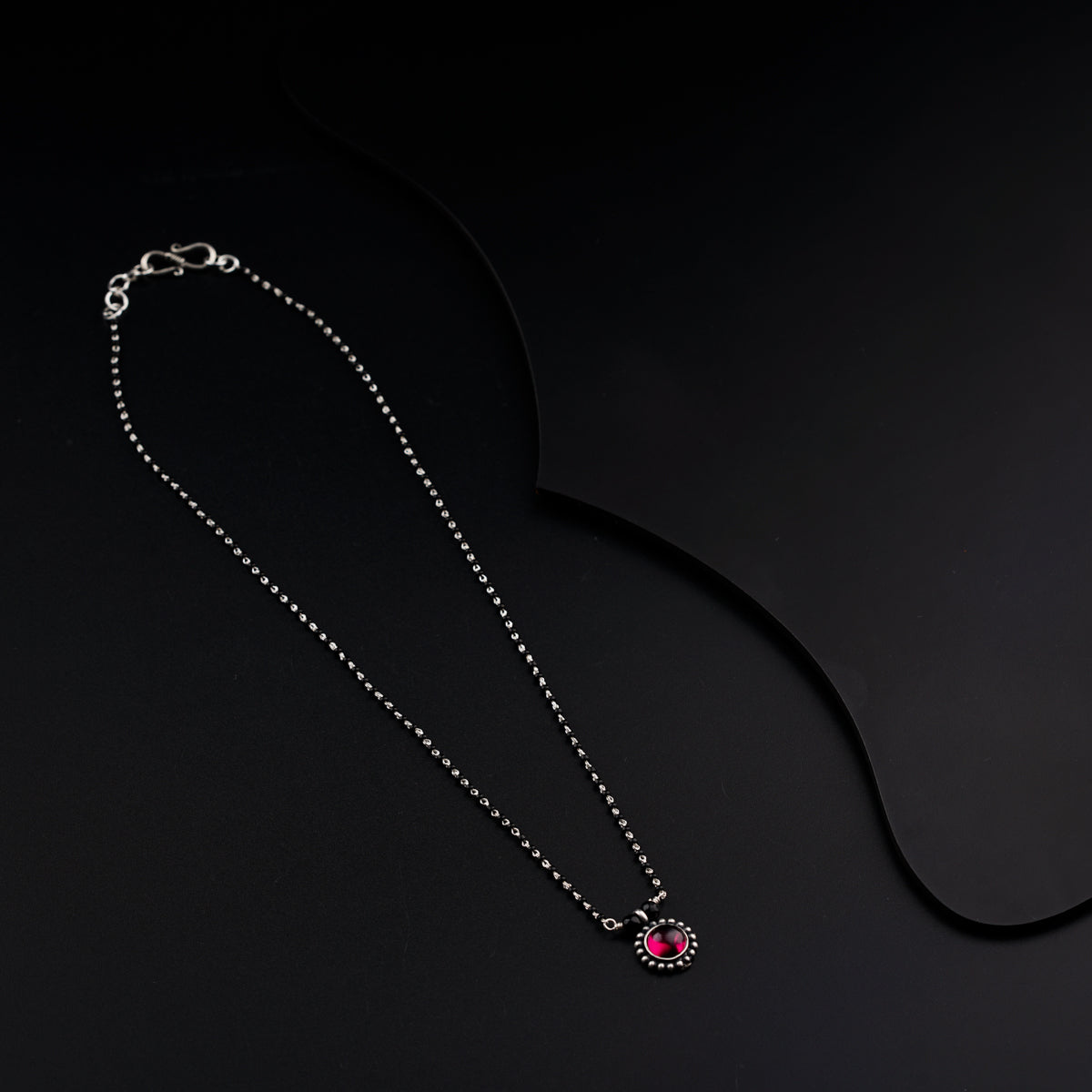 Handmade silver mangalsutra with kempu stone (Pre-order)