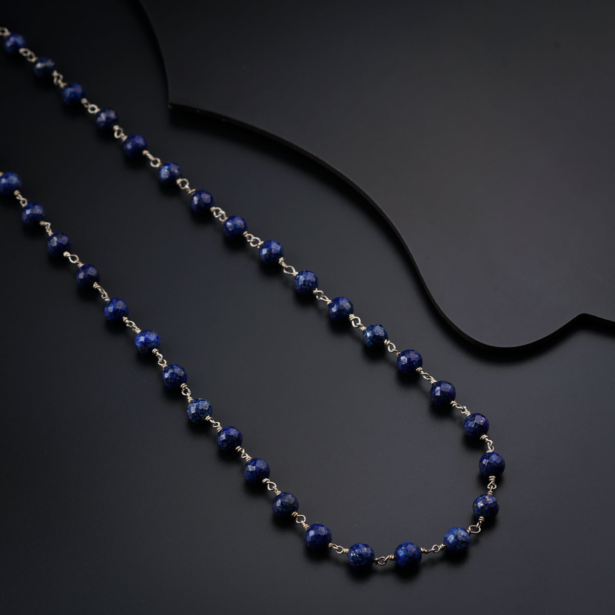 Silver long chain with lapis lazuli