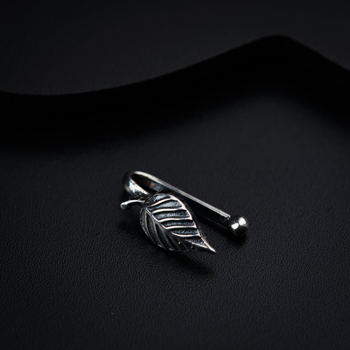 Silver leaf nose pin (Clip on)