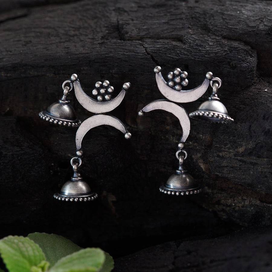 Chandrakor Kudi Silver Asymmetric Jhumki