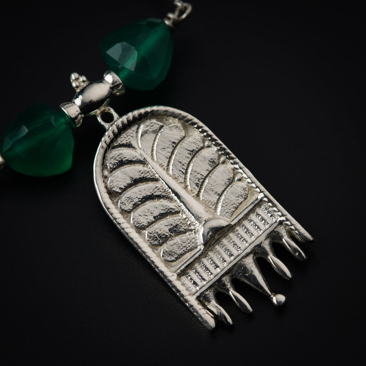 Silver two layered necklace with green onyx