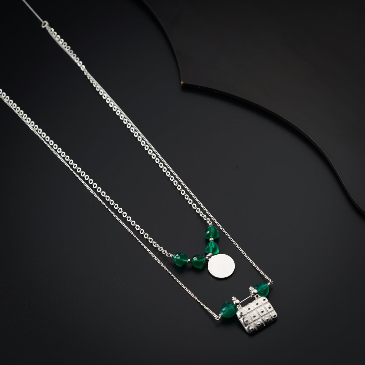 Silver two layered necklace with green onyx