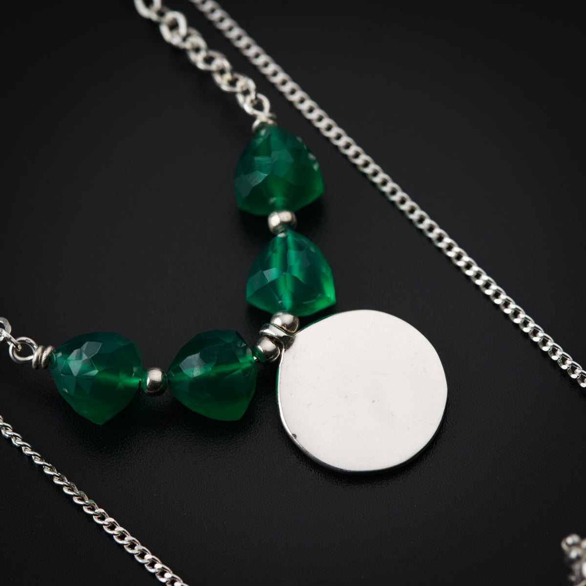 Silver two layered necklace with green onyx