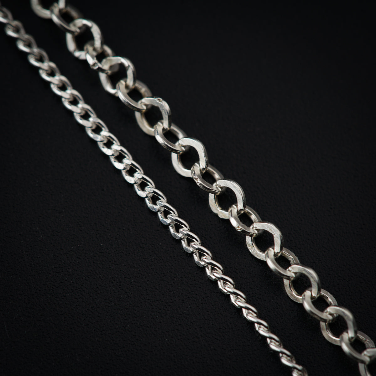 Silver two layered necklace with green onyx