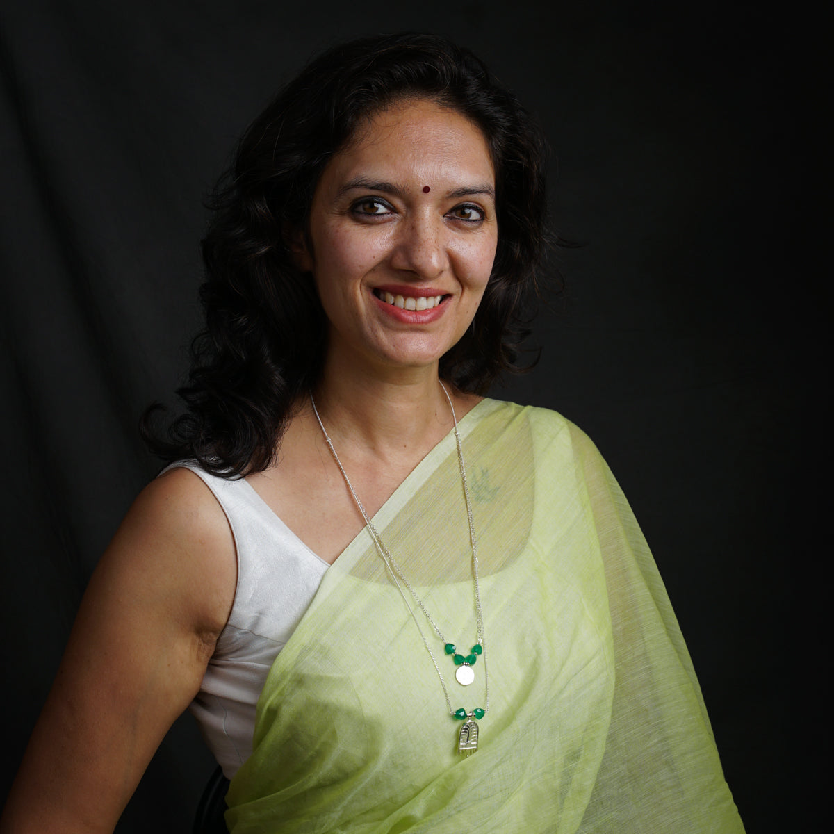 Silver two layered necklace with green onyx