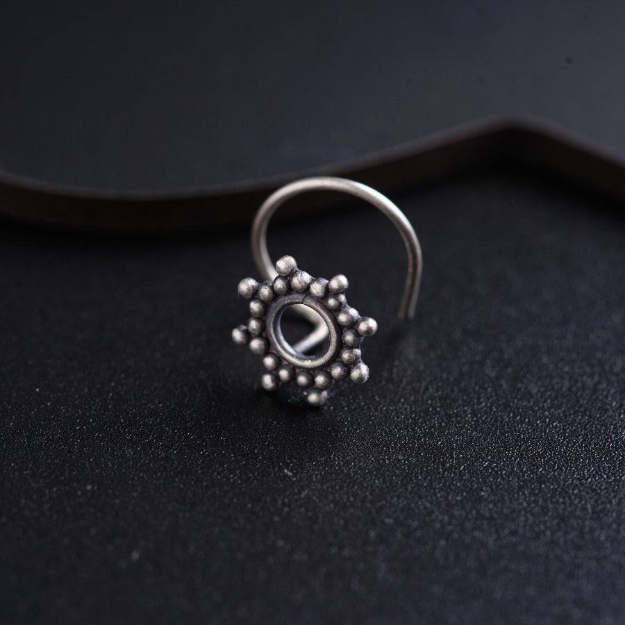 Tiny silver nose pin design