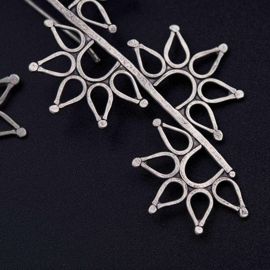 Raatrani Hammered Earring