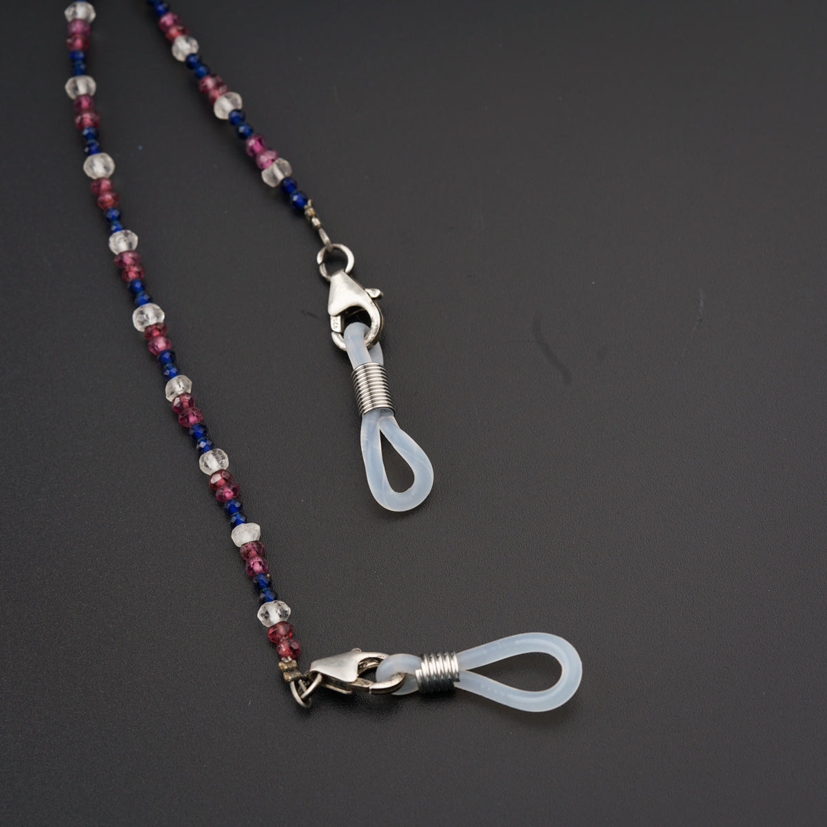 a necklace with a lanyard and a lanyard clasp