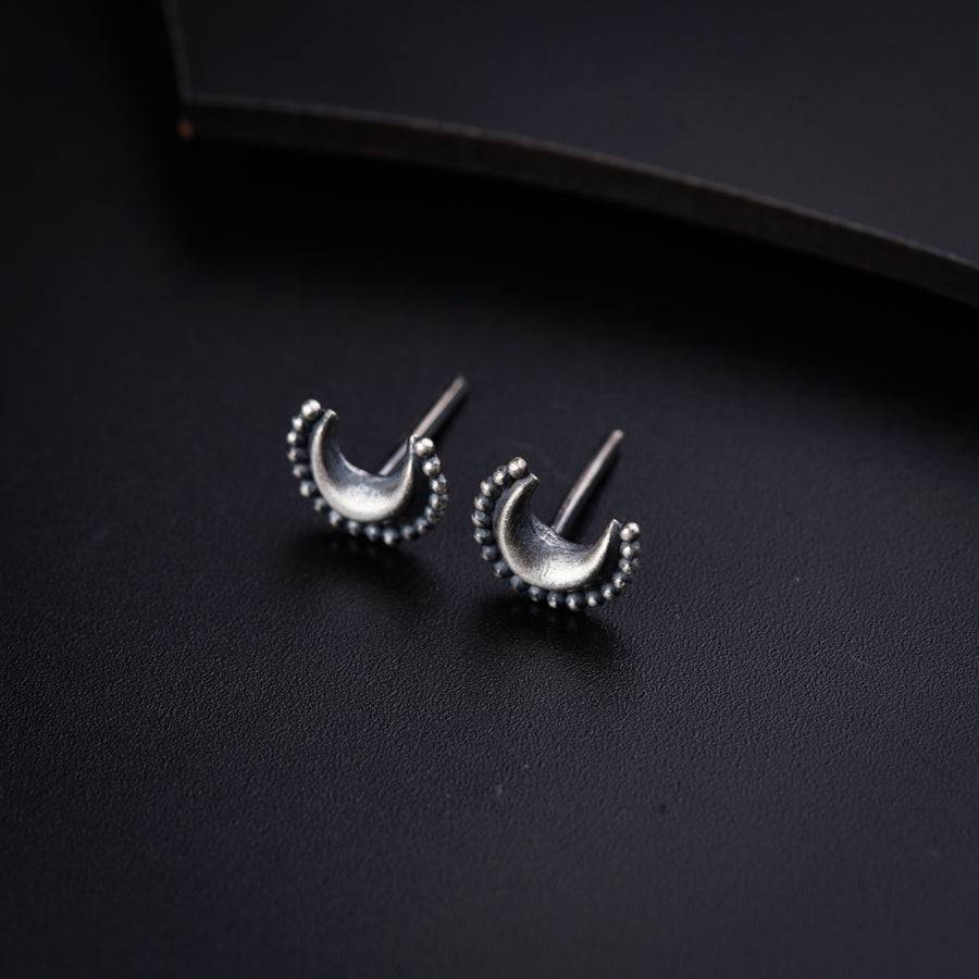 Itihaas Chandrakor Studs