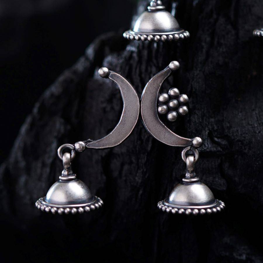 Chandrakor Kudi Silver Asymmetric Jhumki