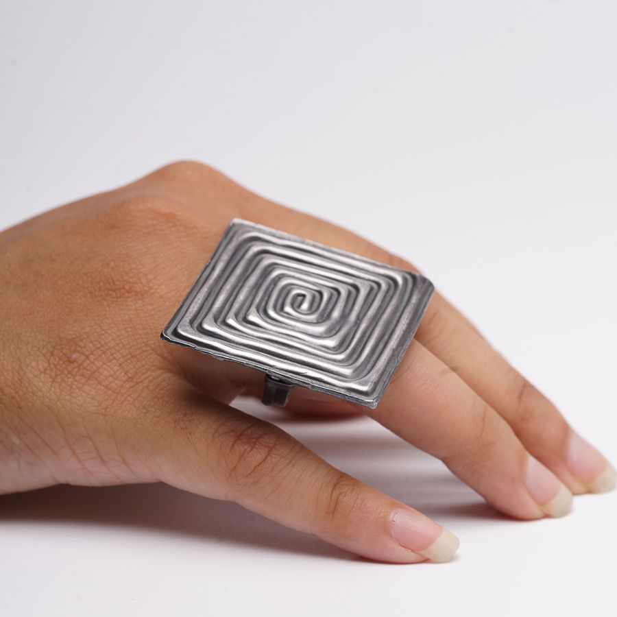 Square Spiral Ring