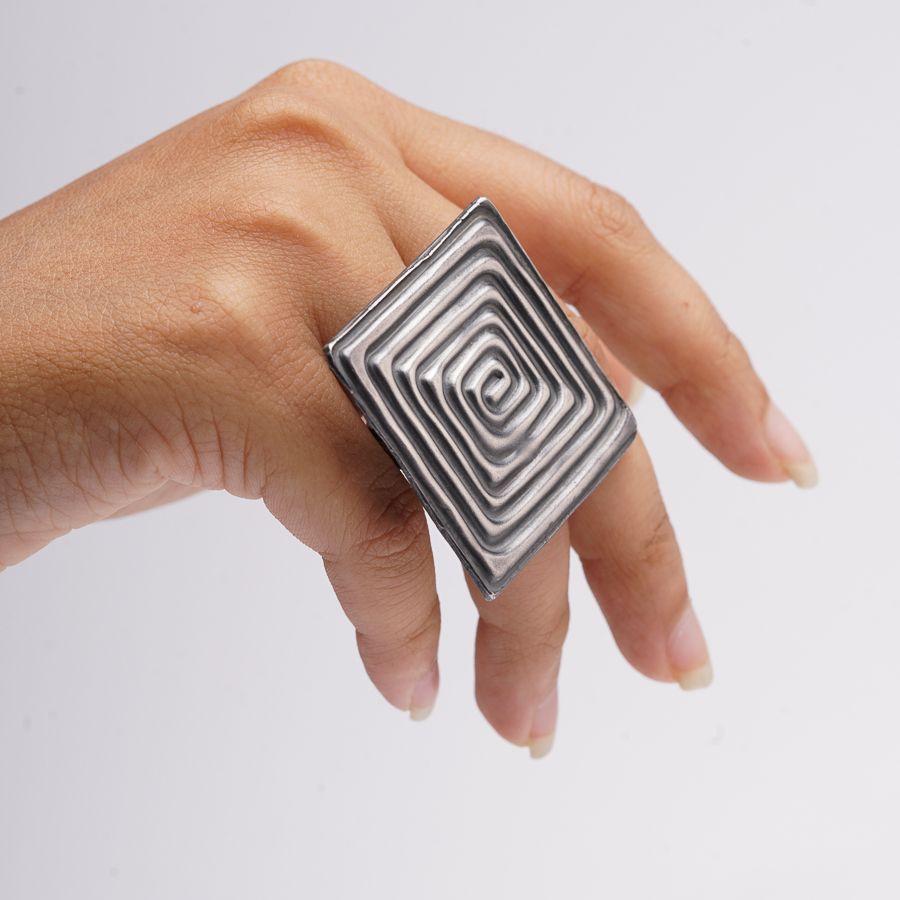 Square Spiral Ring