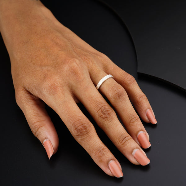 Minimal open silver ring adjustable