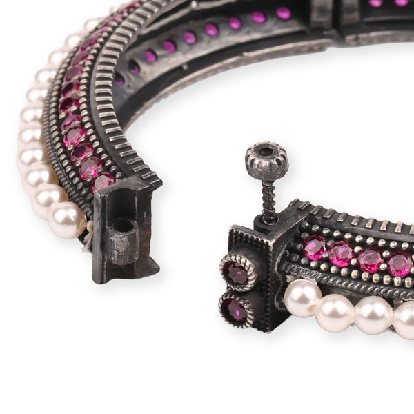 Oxidised Silver Openable Pearl Toda with Pink Stones