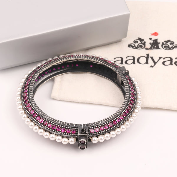 Oxidised Silver Openable Pearl Toda with Pink Stones