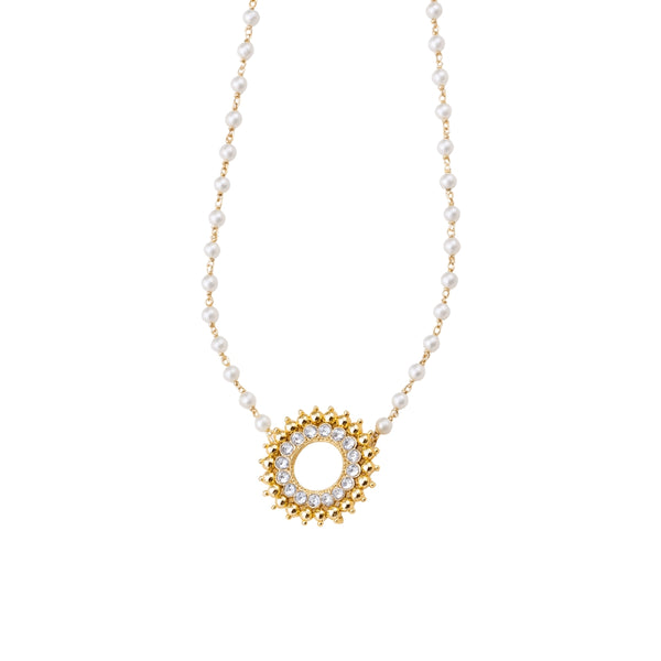 Pearl and gold-plated silver necklace with circular pendant