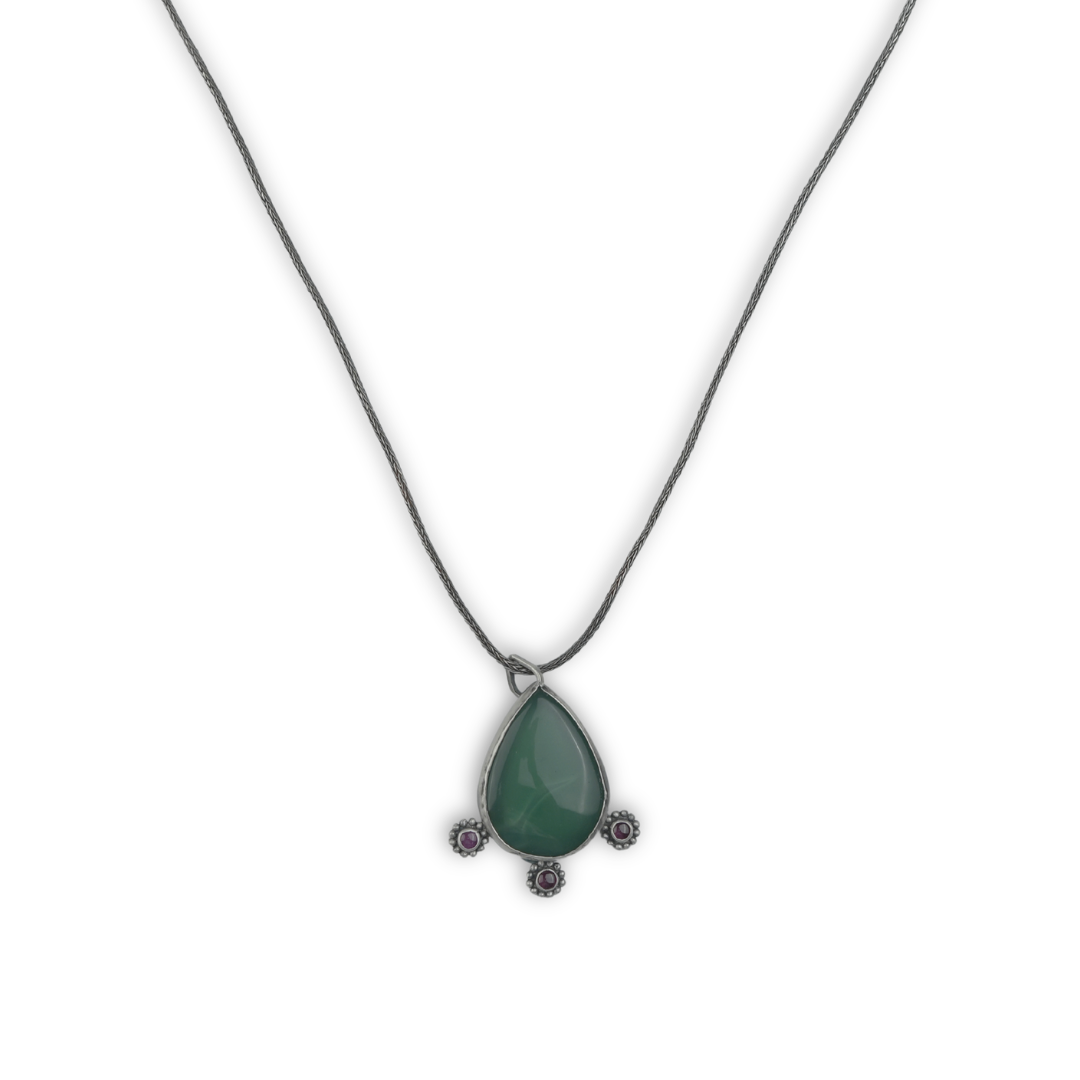 Silver Oxidised Green Onyx Drop Pendant With Pink Stones Chain Necklace