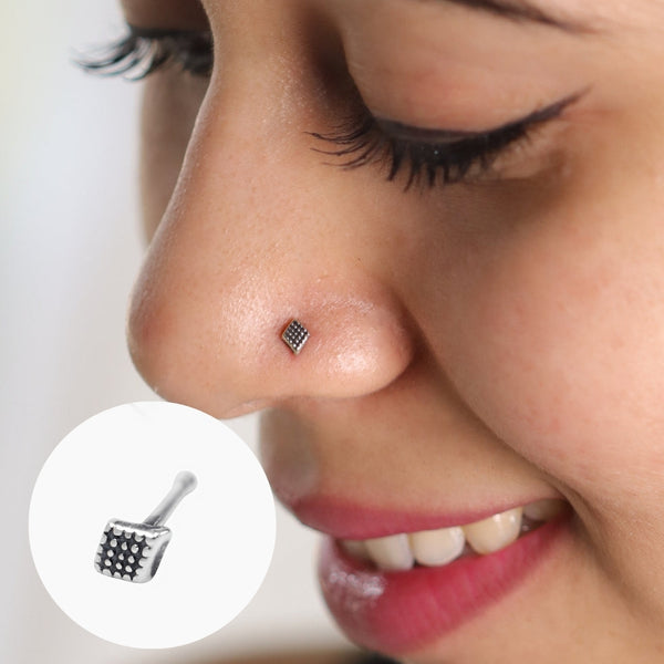 Silver Mini Dotted Nose pin