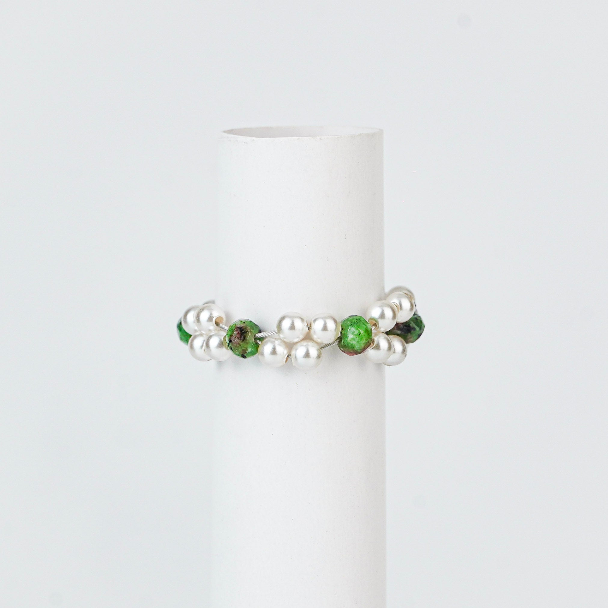 Silver Pearl Ring with Peridot Stones