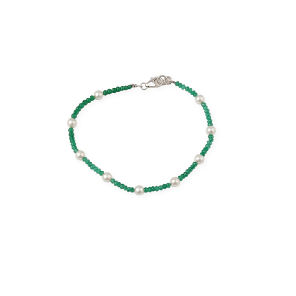Semi precious stone bracelet in silver wire ( Onyx and Pearls )