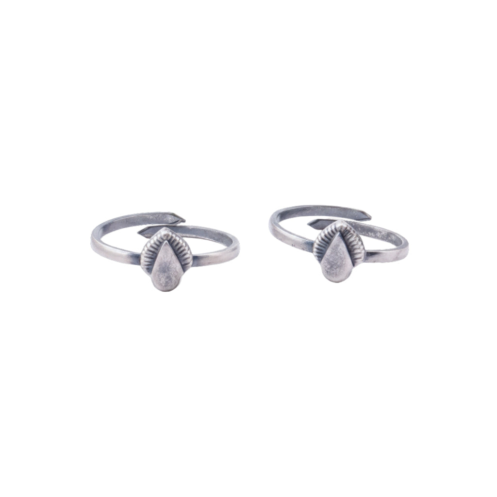 Tiny Silver Adjustable Leaf Toe Ring