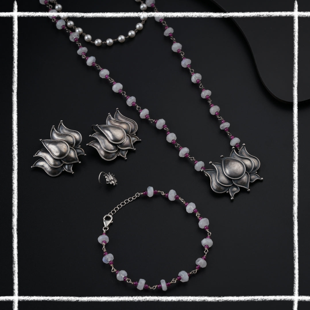 Curated Silver Set Lotus