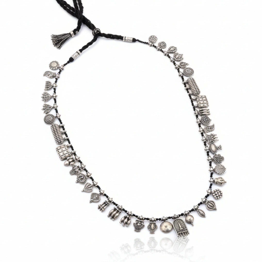 The Aadyaa Saaj (Oxidized Silver, Black spinel) Short | 92.5 Silver