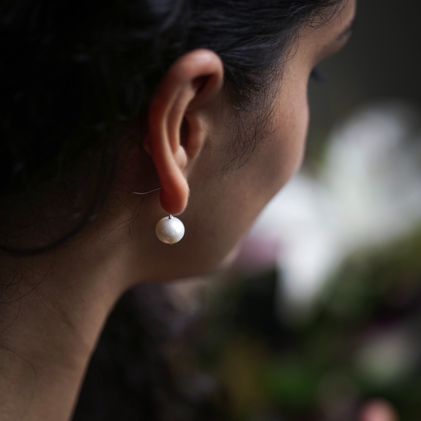 Single Pearl Earring