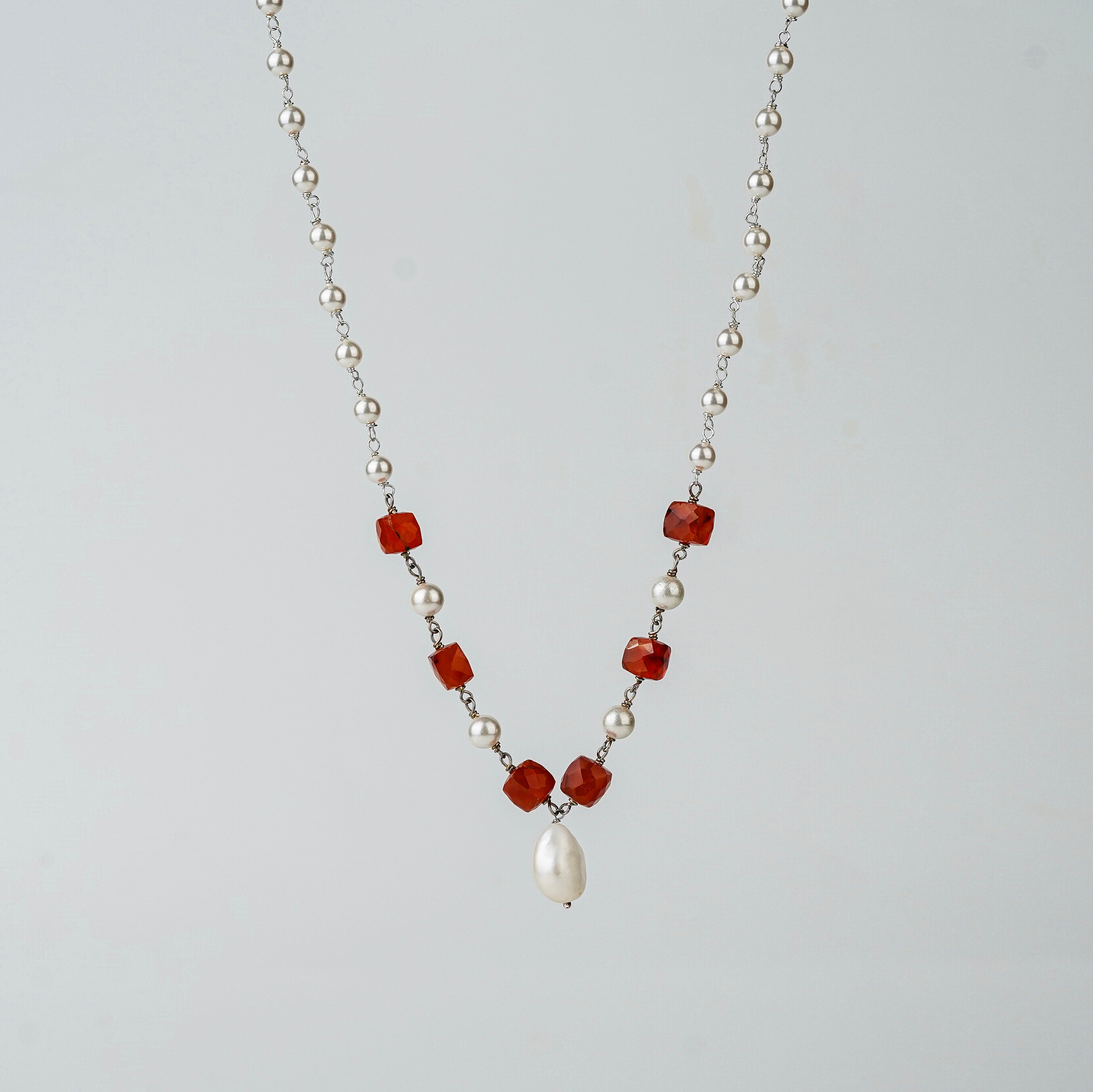 Pearl ganthan necklace with Semipricious stones