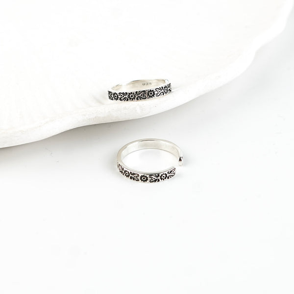Flower Thin Band Silver Toe Ring