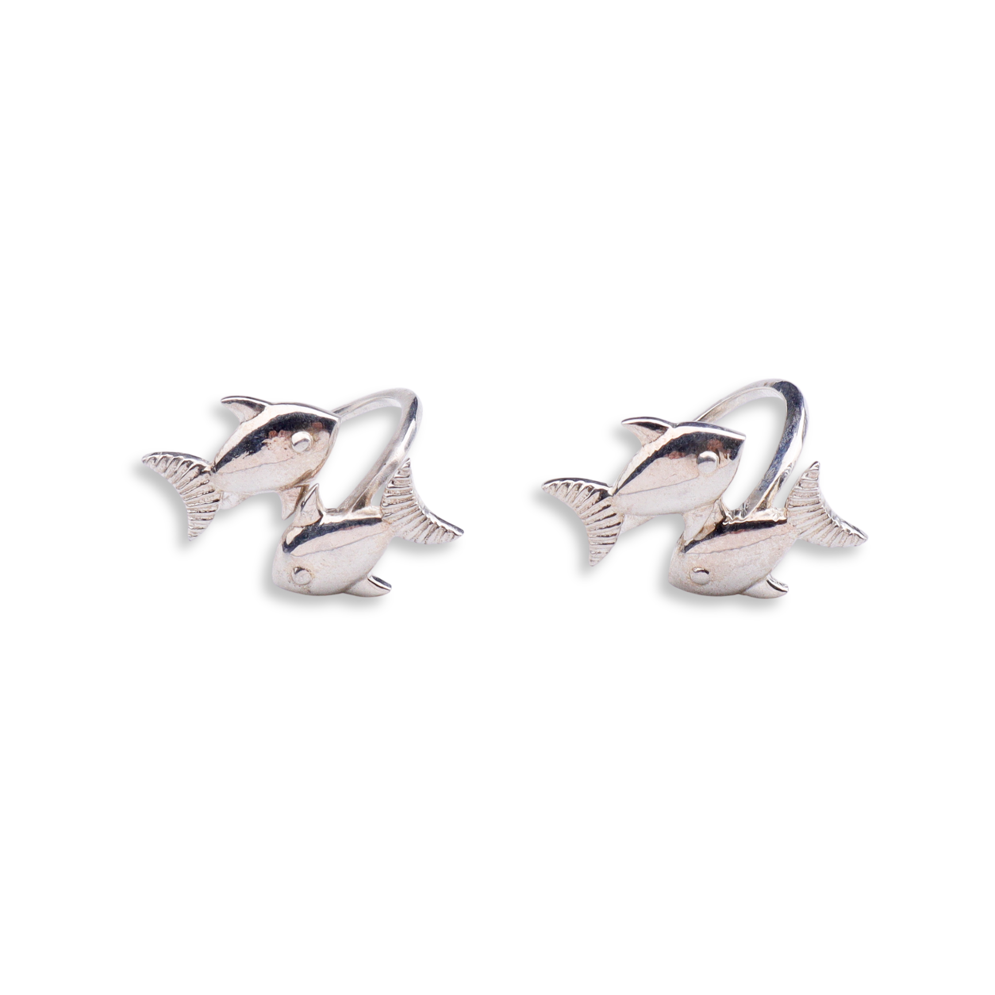 Silver Motif Fish Toering