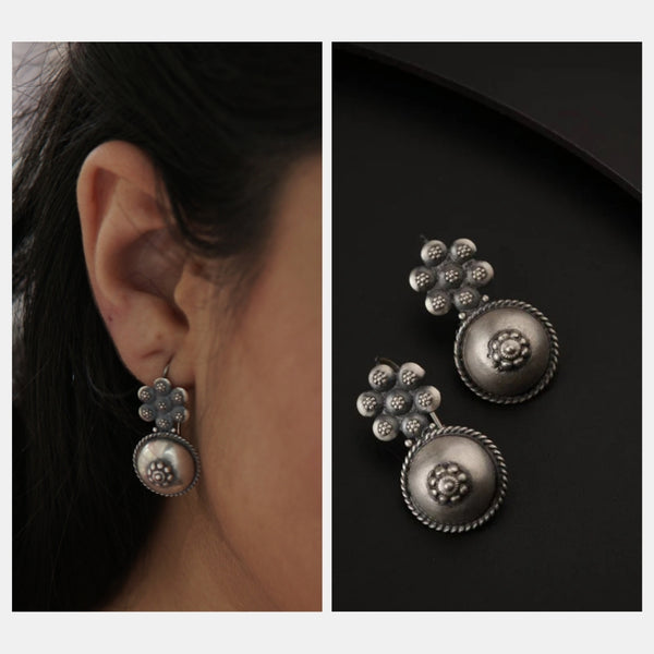 The Kurak Earring from Barmer in sterling silver worn on ear