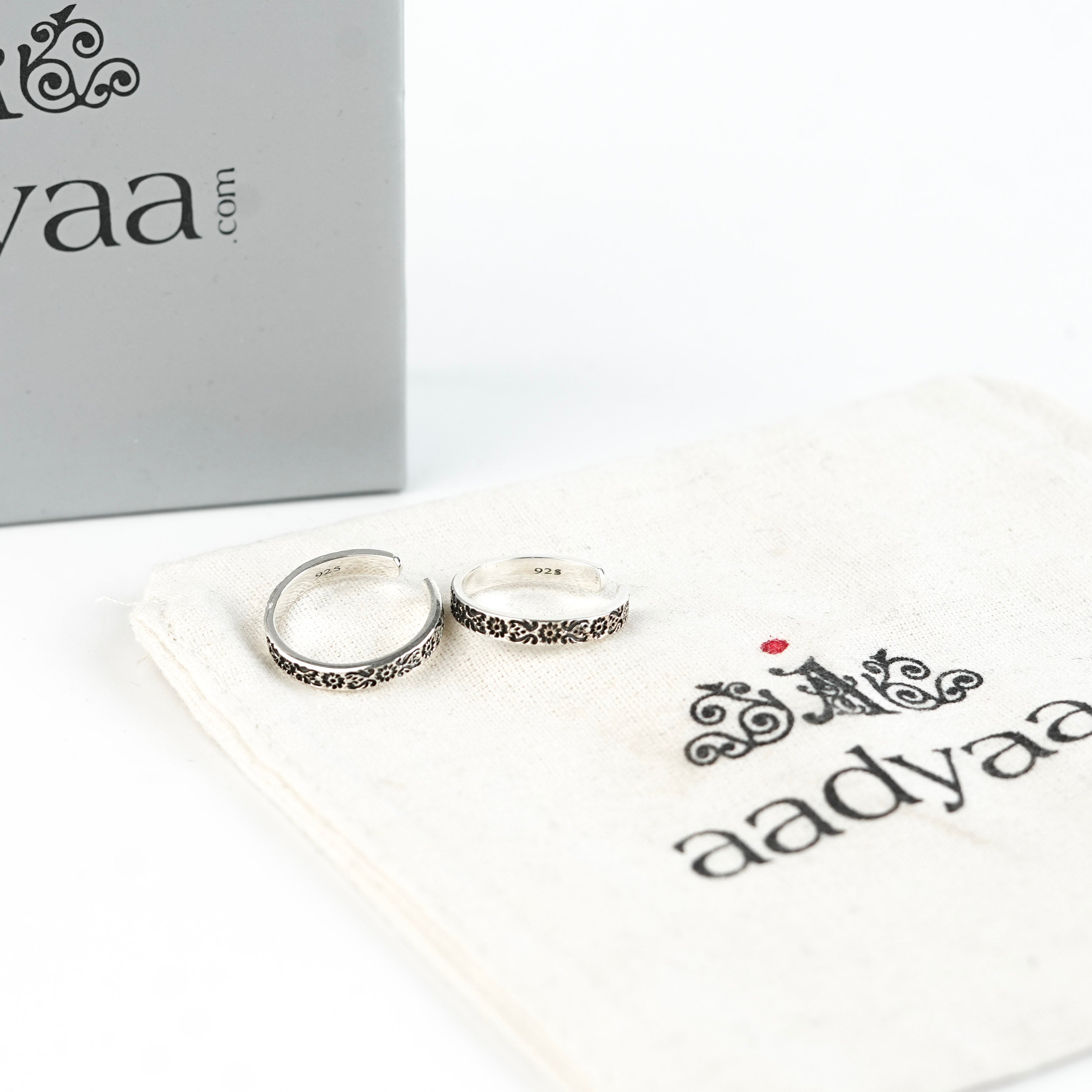 Flower Thin Band Silver Toe Ring