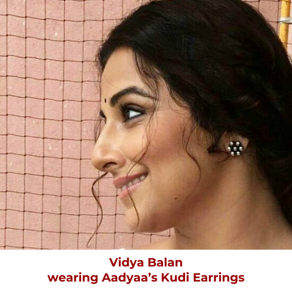 Model wearing The Itihaas Kudi original size with navvari saree