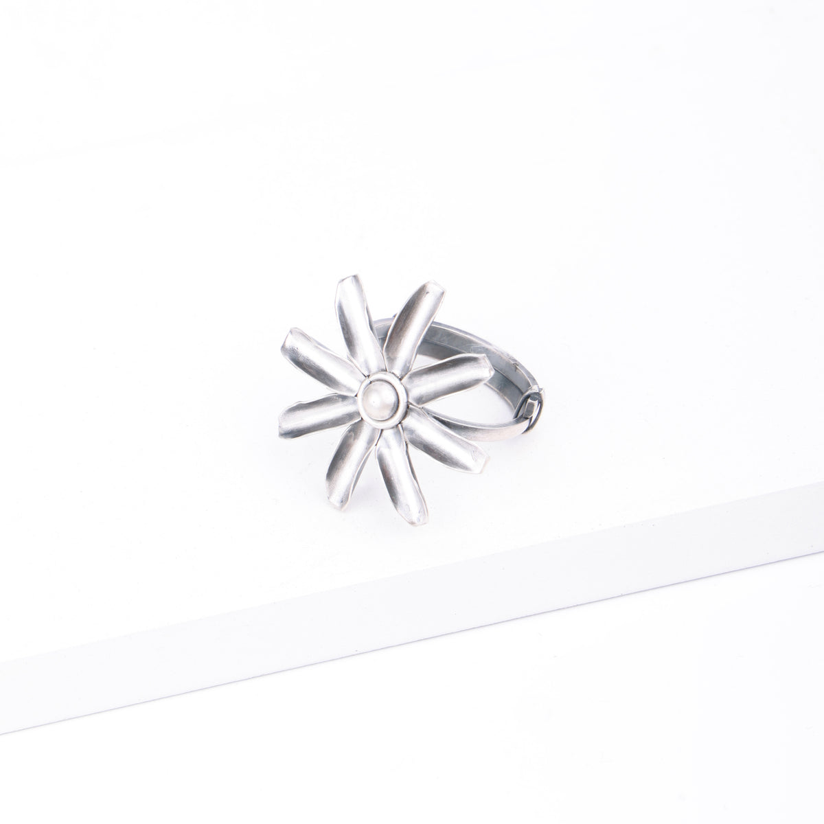 Gulbahaar Ring ( Adjustable )