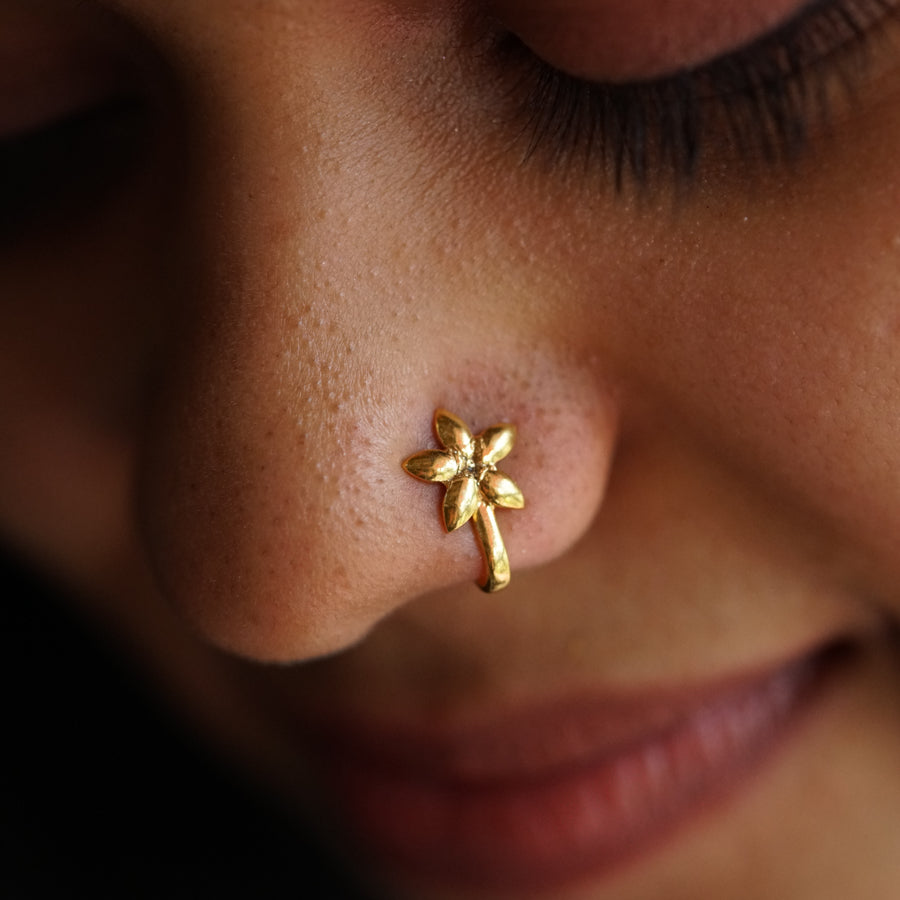 Sadafulee Nose pin (Gold Plated, Clip On)