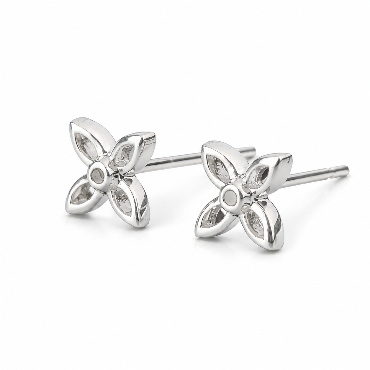 Silver Tiny Flower Earring , great for second piercing !