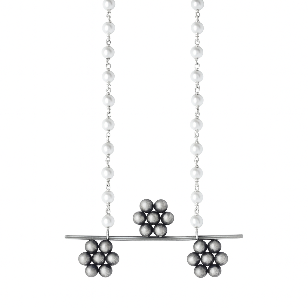 Handmade Kudi Abstract Necklace with Pearls