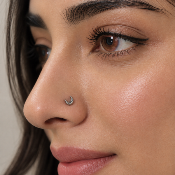 Silver Moon Nose pin