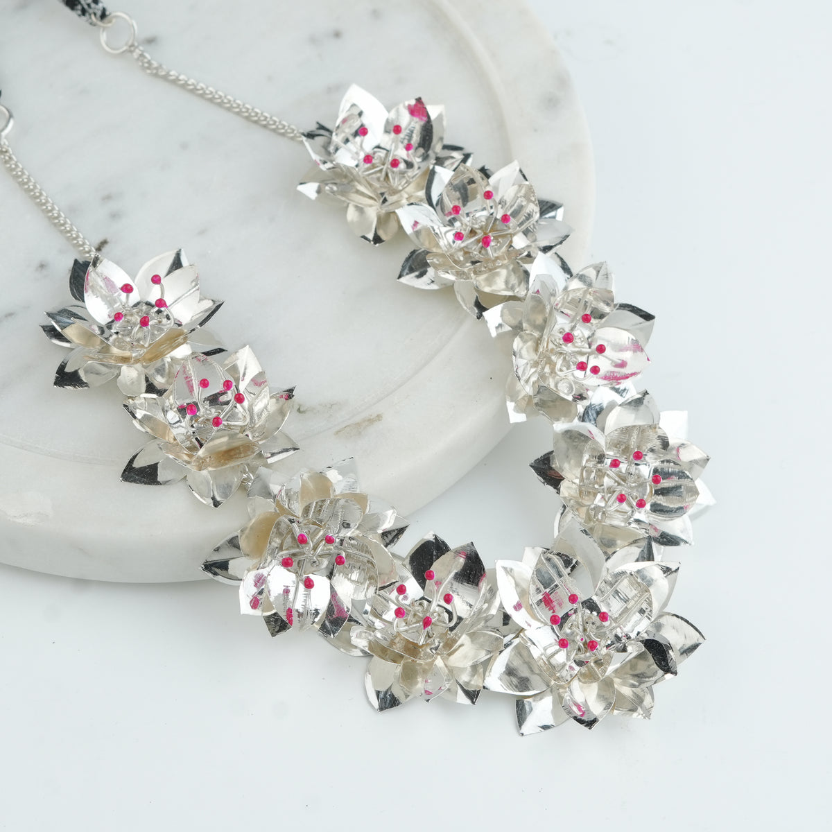 Silver Kamal (Lotus) Haar – Small