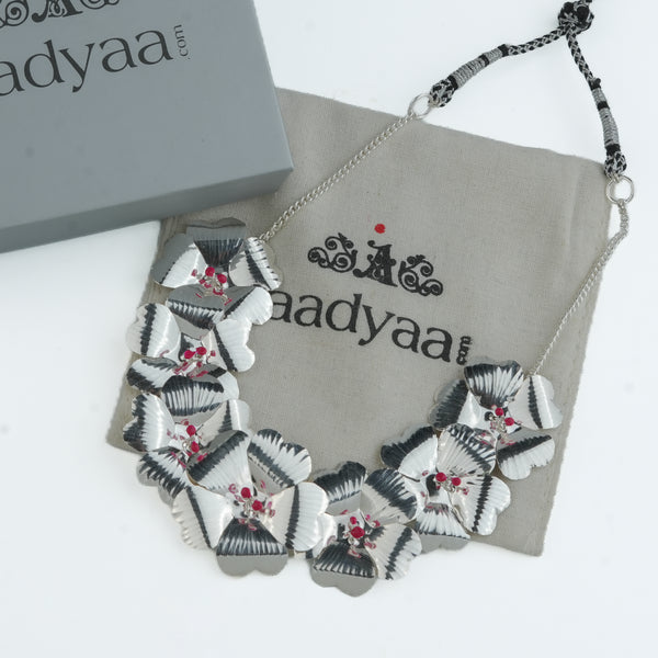 Silver Jaswandi (Hibiscus) Haar – Small