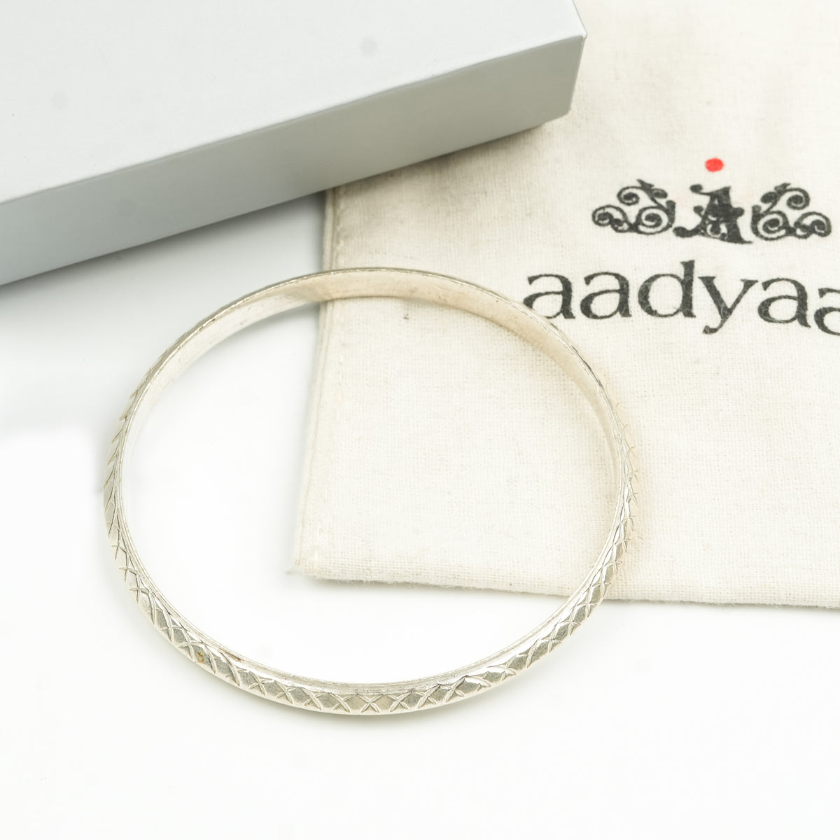 Silver Unisex Carved Kada