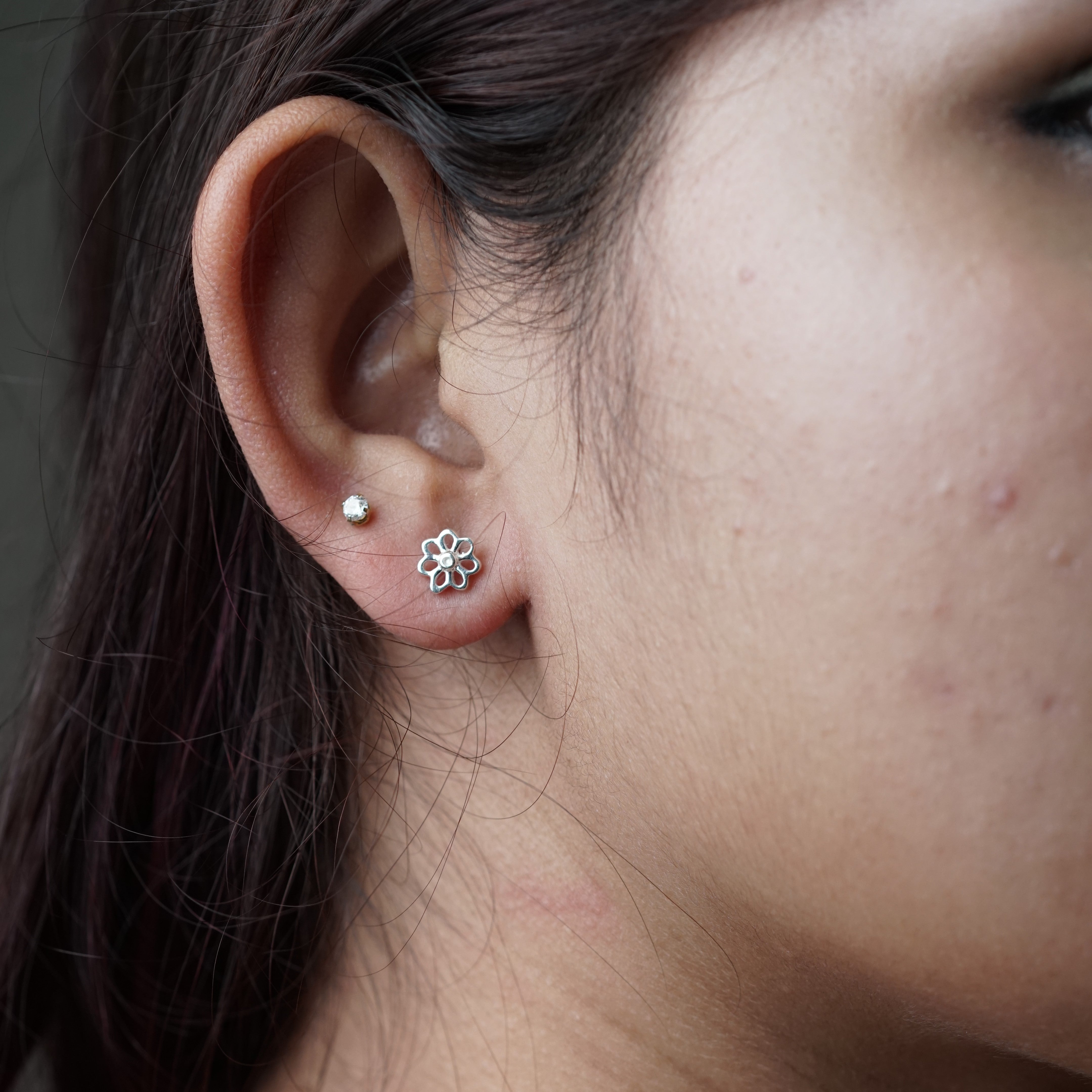 Silver Tiny Flower Earring