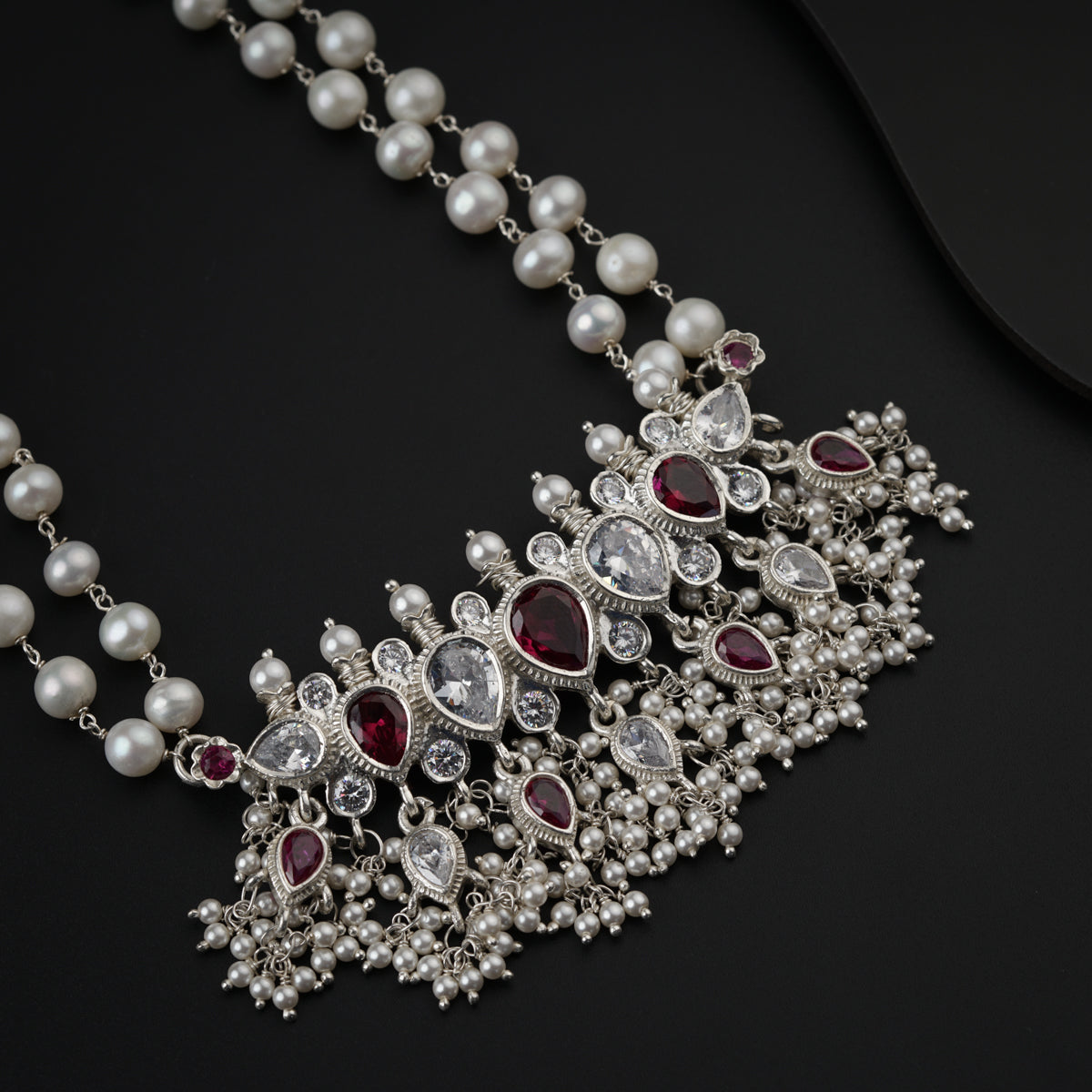 Classic Tanmani Set with Garnet and  Pearls