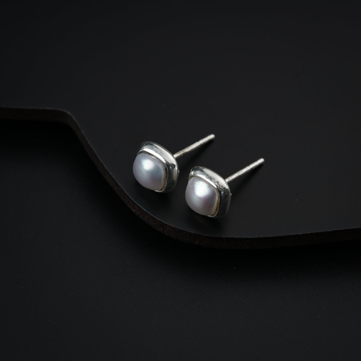 Silver Pearl Studs (Big)